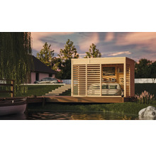 Abri de jardin en bois avec des lamelles horizontales sur une plateforme en bois au bord du lac