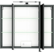 Armoire de toilette pour salle de bains avec trois portes ouvertes, étagères en verre, éclairage intégré et prise interne en anthracite.