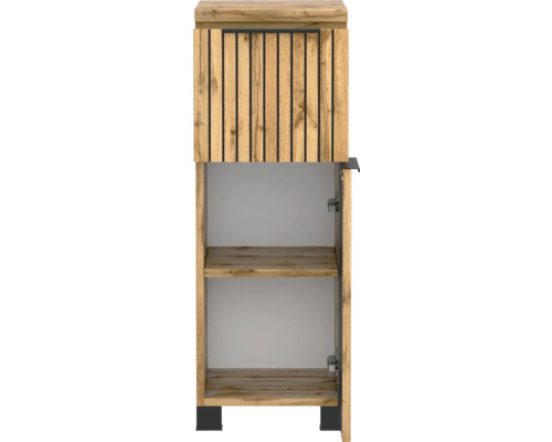 Hochschrank in Holzoptik mit Lamellendesign, zwei Innenfächern und schwarzen Standfüßen, Tür geöffnet.