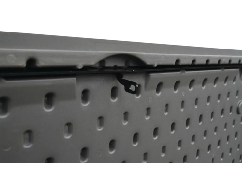 Detailansicht einer Aufbewahrungsbox mit Verschlussmechanismus