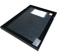 Arrière d'un cadre photo avec une structure en bois