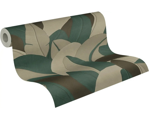 Tapetenrolle mit großflächigem Bananenblatt-Muster in verschiedenen Grün-, Beige- und Brauntönen, strukturierte Oberfläche.
