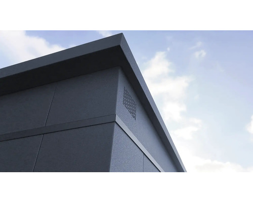 Gros plan sur un coin de chalet de jardin avec ventilation