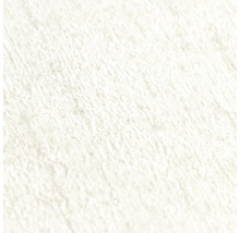Nahaufnahme einer weißen Tapete mit strukturierter Oberfläche und diagonalem Relief.