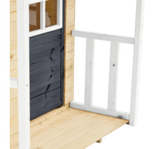 Vue détaillée d'une cabane de jeu en bois avec porte et rambarde