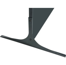 Gros plan du pied d'un pavillon en métal