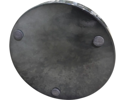 Unterseite eines runden Pflanzgefäßes mit Füßen