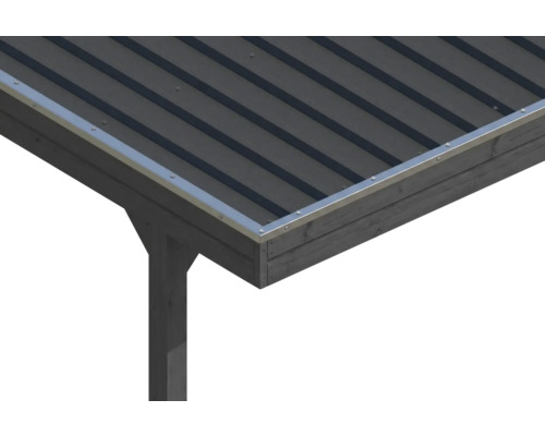 Detailansicht einer Carport-Dachkante mit Trapezblech und Metallprofil auf einem Holzpfosten.