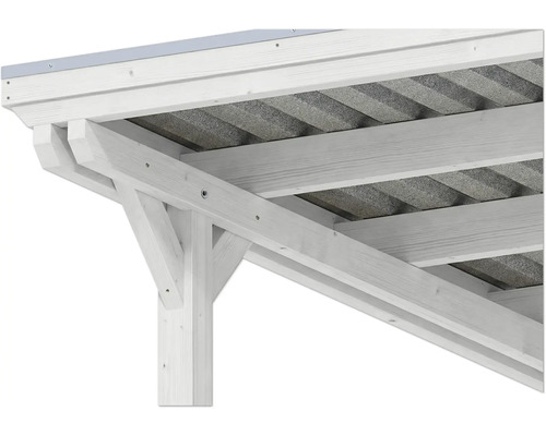 Détail d'un raccord d'angle de carport en bois avec chevrons et plaques ondulées.