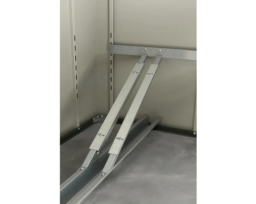 Innenansicht eines Verteilerschranks mit Montageschienen