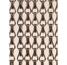 Detailansicht eines Vorhangs aus Metallketten