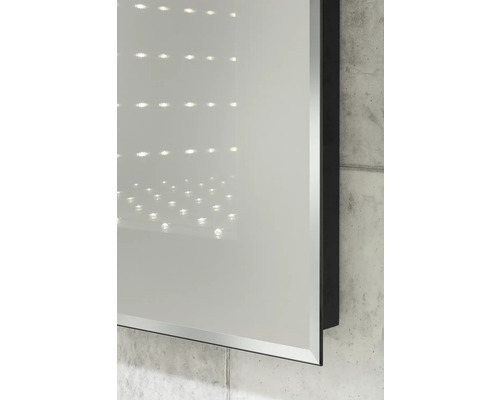 Miroir mural avec effet lumineux LED infini et cadre noir.