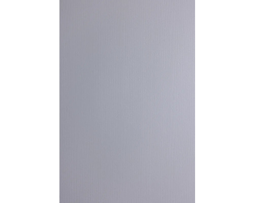 Gros plan d'une surface grise avec un grain de bois fin.