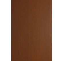 Gros plan d'une surface avec veinage vertical du bois en aspect noyer.