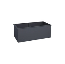 Jardinière surélevée rectangulaire en métal gris anthracite.