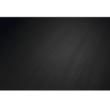 Gros plan sur une surface noire avec une texture de grain de bois fine et linéaire.