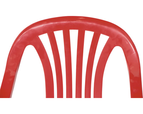 Dossier d'une chaise en plastique rouge avec des barres verticales.
