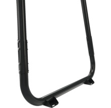 Cadre métallique noir avec pieds de fixation et supports verticaux rivetés.
