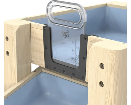 Gros plan d une table a eau EXIT Toys en bois avec une vanne coulissante transparente, une graduation et le EXIT Toys Logo.