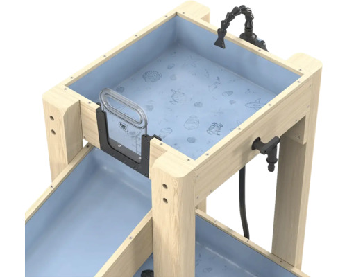 Circuit d'eau en bois clair avec bacs bleus, motifs marins, écluse transparente et robinet noir.