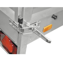 Fermeture de ridelle métallique pour remorque.