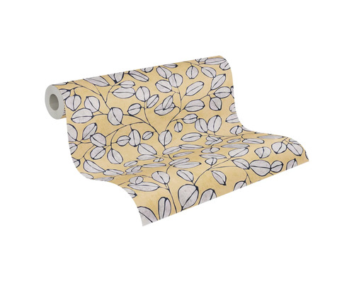Papier peint intissé avec motif de feuilles et de branches sur fond jaune.