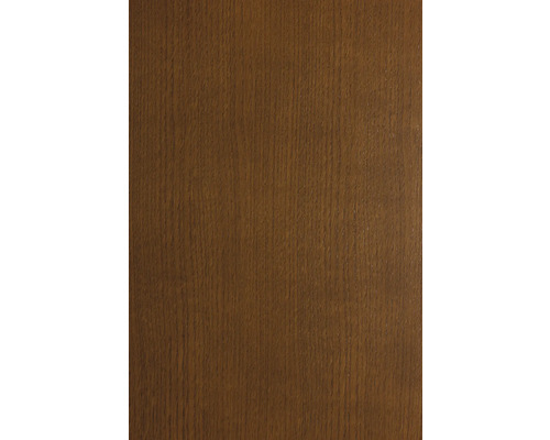 Holzoberfläche mit feiner vertikaler Maserung in Braun.