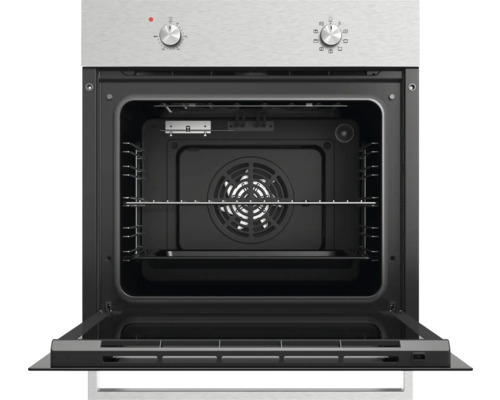 Einbaubackofen mit geöffneter Tür, Edelstahl-Bedienblende, schwarzem Innenraum, Backofenrost und Umluftventilator.