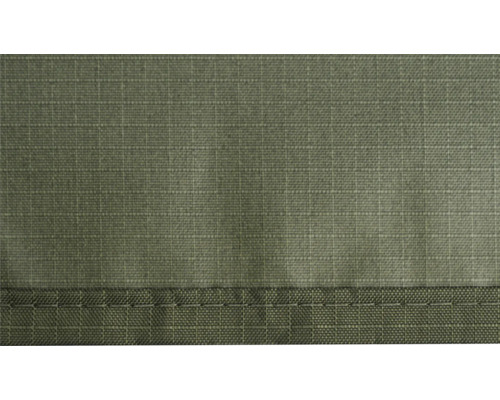 Vue détaillée d'un tissu ripstop vert olive avec un motif quadrillé et un ourlet cousu.