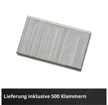 Ein Block aus 500 Tackerklammern aus Metall.