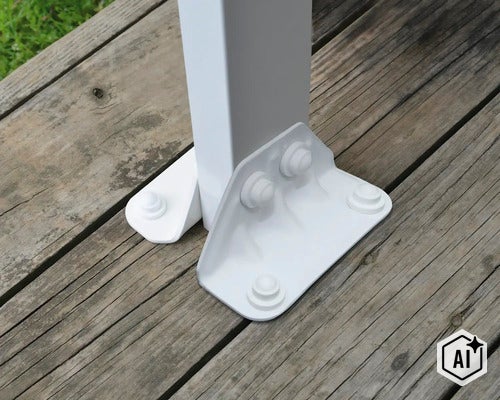 Pied de poteau pour pergola pour montage sur un support en bois. (Image AI modified or generated)