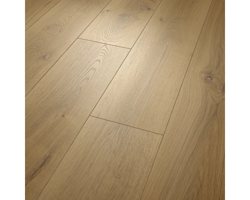 Revêtement de sol stratifié aspect chêne avec veinage et nœuds authentiques.
