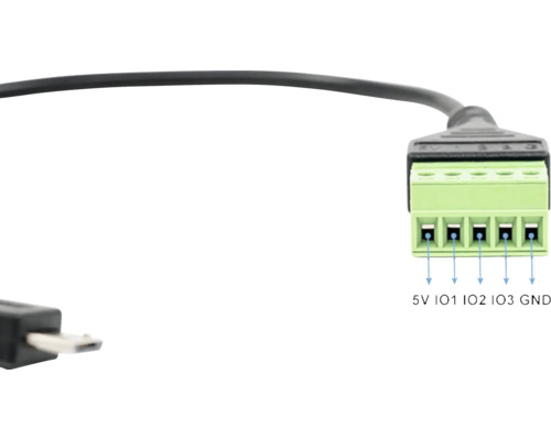 Câble noir avec connecteur micro-USB et bornier à 5 broches vert, étiqueté 5 Volt, IO1, IO2, IO3 et Ground.