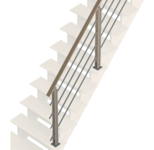 Garde-corps d escalier avec main courante en bois, poteaux et barres horizontales en acier inoxydable.
