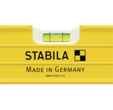 Vue détaillée d'un niveau à bulle Stabila avec fiole horizontale, Stabila Logo et inscription Made in Germany.