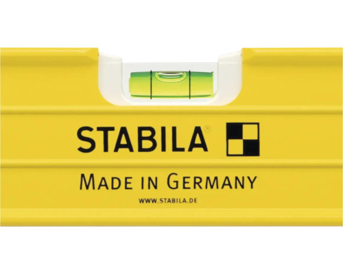 Vue détaillée d'un niveau à bulle Stabila avec fiole horizontale, Stabila Logo et inscription Made in Germany.