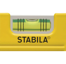Vue détaillée du niveau à bulle Stabila avec fiole et Stabila Logo.