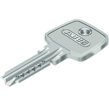 Clé de cylindre profilé ABUS en métal avec tête rectangulaire et trou pour anneau de clé.