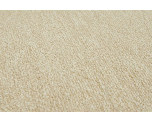 Moquette avec une texture douce et une surface dense.
