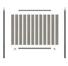 Kit de clôture pare-vue en WPC composé de lames verticales aspect bois, de deux poteaux et de rails de finition horizontaux.