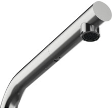 Bec de robinet extractible cylindrique moderne en métal avec mousseur intégré.