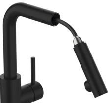 Mitigeur de cuisine en noir mat avec douchette extractible.