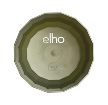 Vue intérieure d'un pot de fleurs à facettes avec Logo Elho et la mention 100 pour cent recyclé et recyclable.