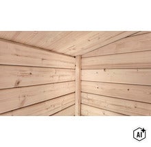 Coin de mur d une construction d abri de jardin en planches de bois profilées à l intérieur. (Image AI modified or generated)