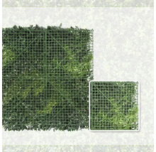 Vue arrière d'un mur végétal artificiel vert avec structure en grille plastique.