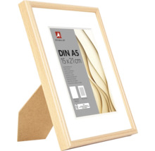 Bilderrahmen aus Kunststoff in Holzoptik mit Passepartout, Format DIN A5, 15 mal 21 Zentimeter, inklusive Aufsteller.