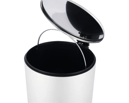Poubelle à pédale blanche ouverte avec seau intérieur noir amovible et anse en métal.