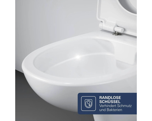 Detailansicht eines spülrandlosen WCs mit fokusierter Darstellung der hygienischen und reinigungsfreundlichen randlosen WC-Schüssel.