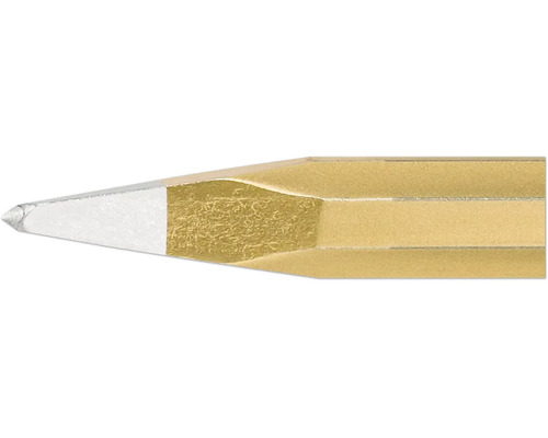 Gros plan sur la pointe taillée d'un crayon de charpentier en bois doré avec une mine blanche.