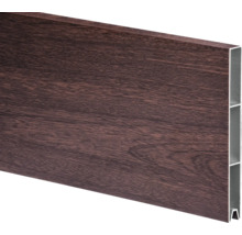 Planche de clôture aspect bois avec profilé alvéolaire en aluminium.